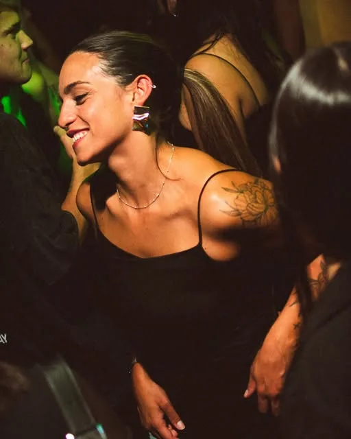 Foto oficial de Mona Club en Instagram